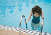 Wybór stroju na basen – jaki strój wybrać? Wybór stroju na basen – jaki strój wybrać?